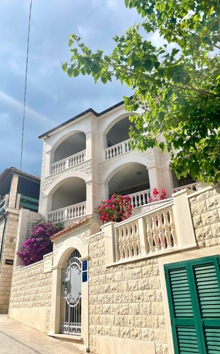 Apartman Villa Mira Bol Apartments&Rooms Apartman Villa Mira Bol Apartments&Rooms
