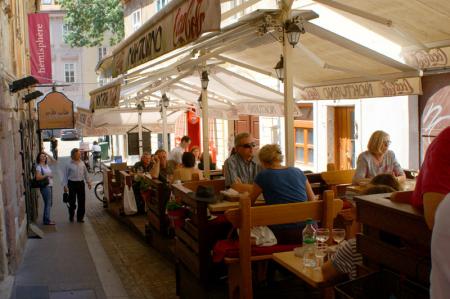 Hostel Nokturno