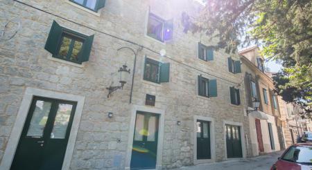 Korta Apartments