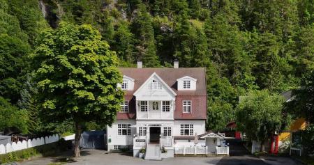 Hotel Valldal Fjord Lodge B&B Hotel Valldal Fjord Lodge B&B