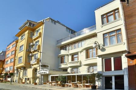 Nayla Palace Hotel