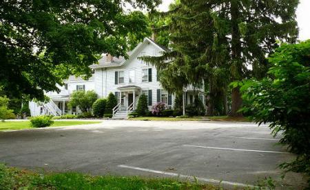 Hotel PineCrest Inn Bed and Breakfast Hotel PineCrest Inn Bed and Breakfast