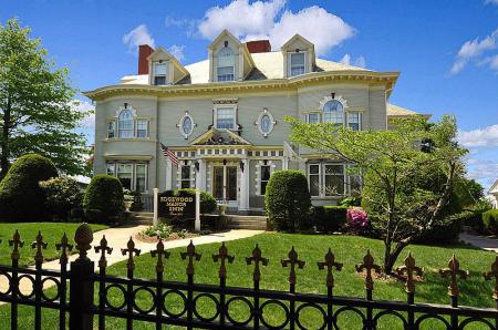 Edgewood Manor Inn Bed And Breakfast