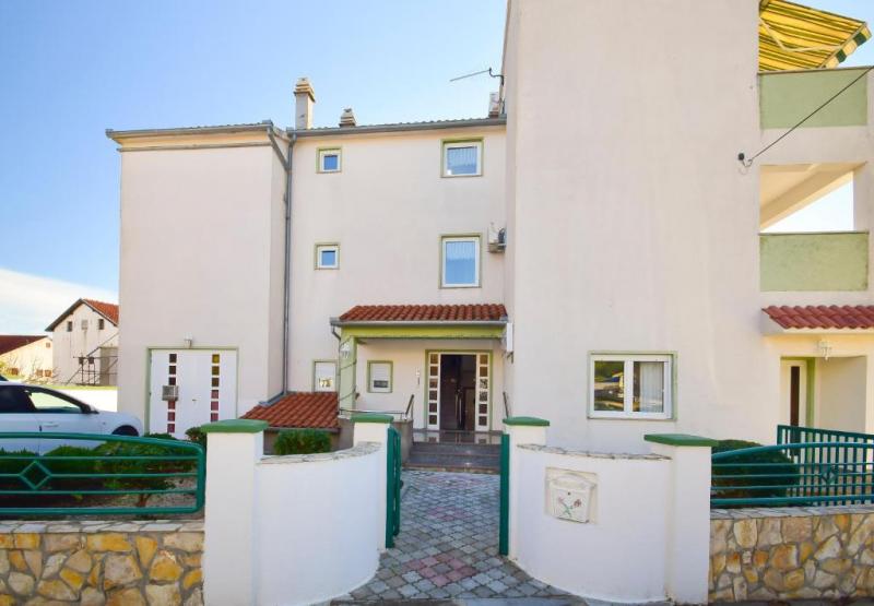 Apartman 68