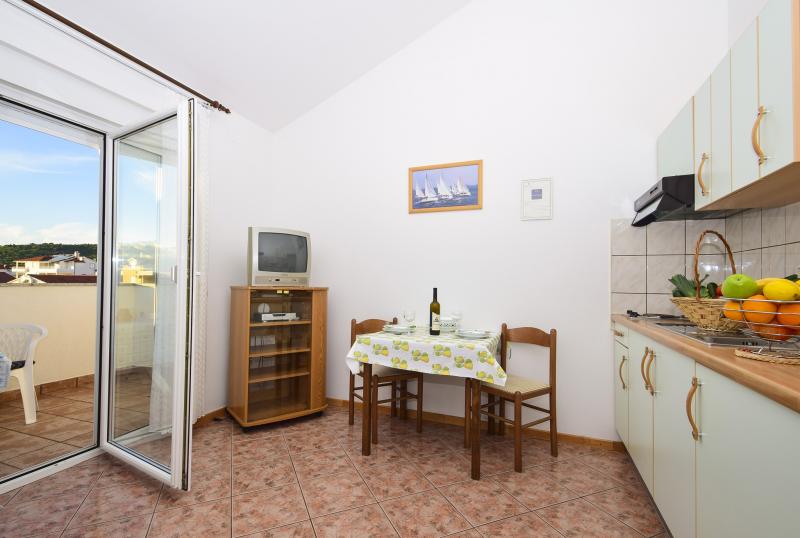 Apartman 128