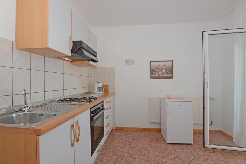 Apartman 103