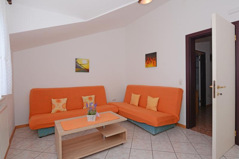 Apartman 107