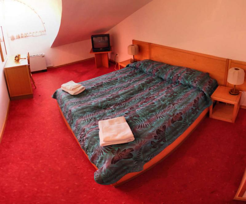 double room mansarde large.jpg
