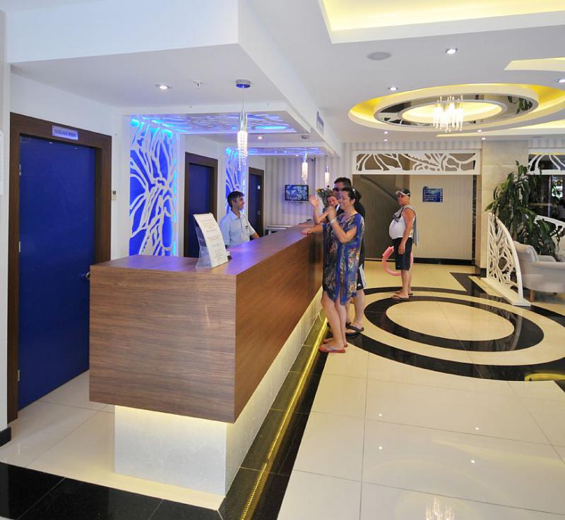 0-lobby_DSC_2872.jpg
