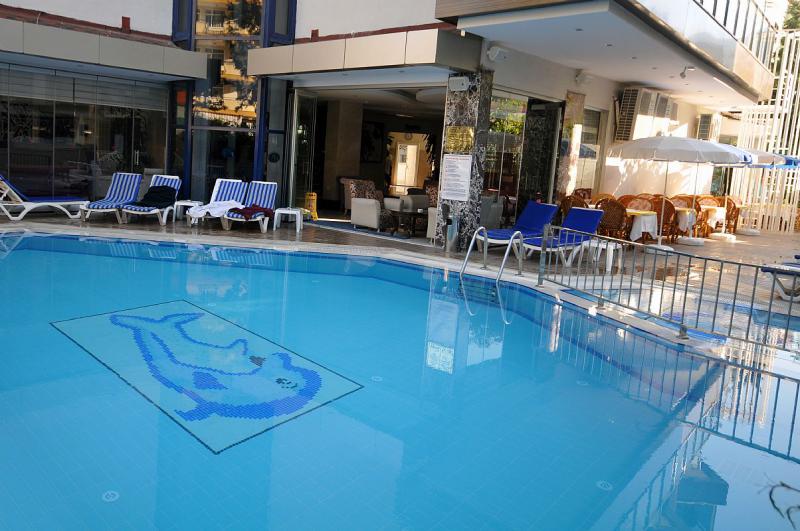3-pool_DSC_2389.jpg