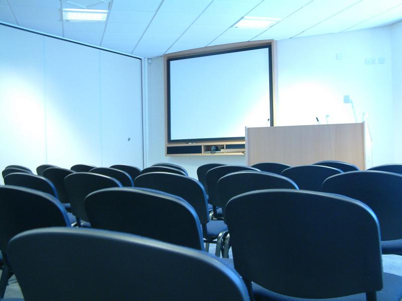 meeting.jpg