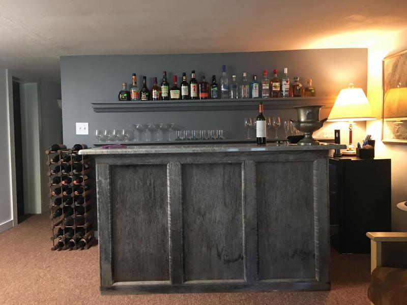 caretakers_cottage_bar.jpg
